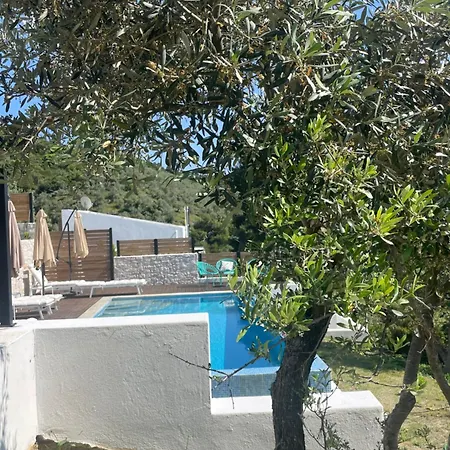 Allure Luxury 2, Skiathos Town