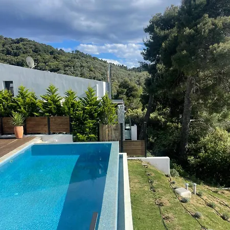 Allure Luxury 2, Skiathos Town