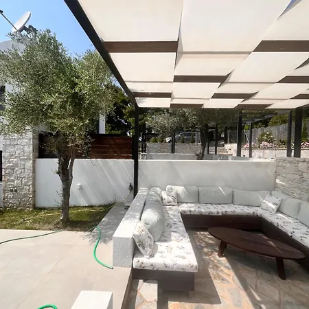 Allure Luxury 2, Skiathos